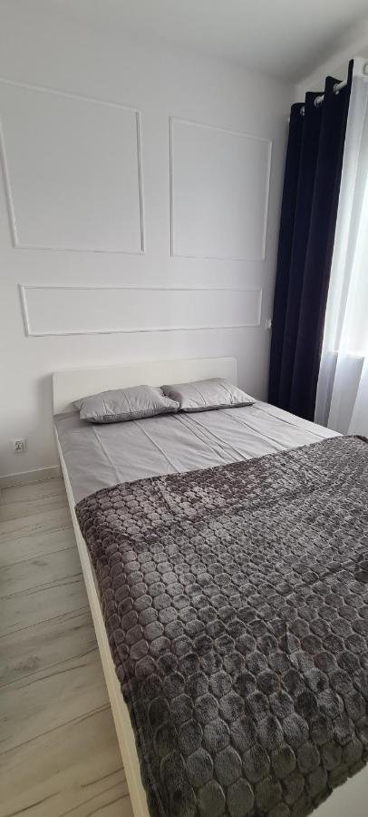 44 - Apartamenty Siedlce - Nowy Apartament W Centrum Przy Ul Czerwonego Krzyza Dış mekan fotoğraf
