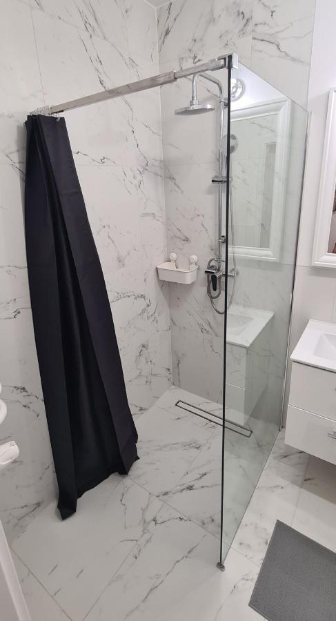 44 - Apartamenty Siedlce - Nowy Apartament W Centrum Przy Ul Czerwonego Krzyza Dış mekan fotoğraf
