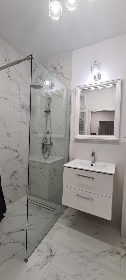 44 - Apartamenty Siedlce - Nowy Apartament W Centrum Przy Ul Czerwonego Krzyza Dış mekan fotoğraf
