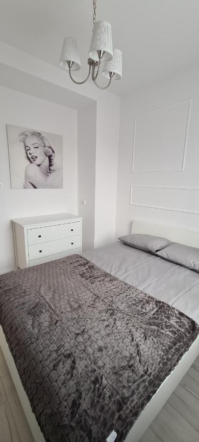 44 - Apartamenty Siedlce - Nowy Apartament W Centrum Przy Ul Czerwonego Krzyza Dış mekan fotoğraf